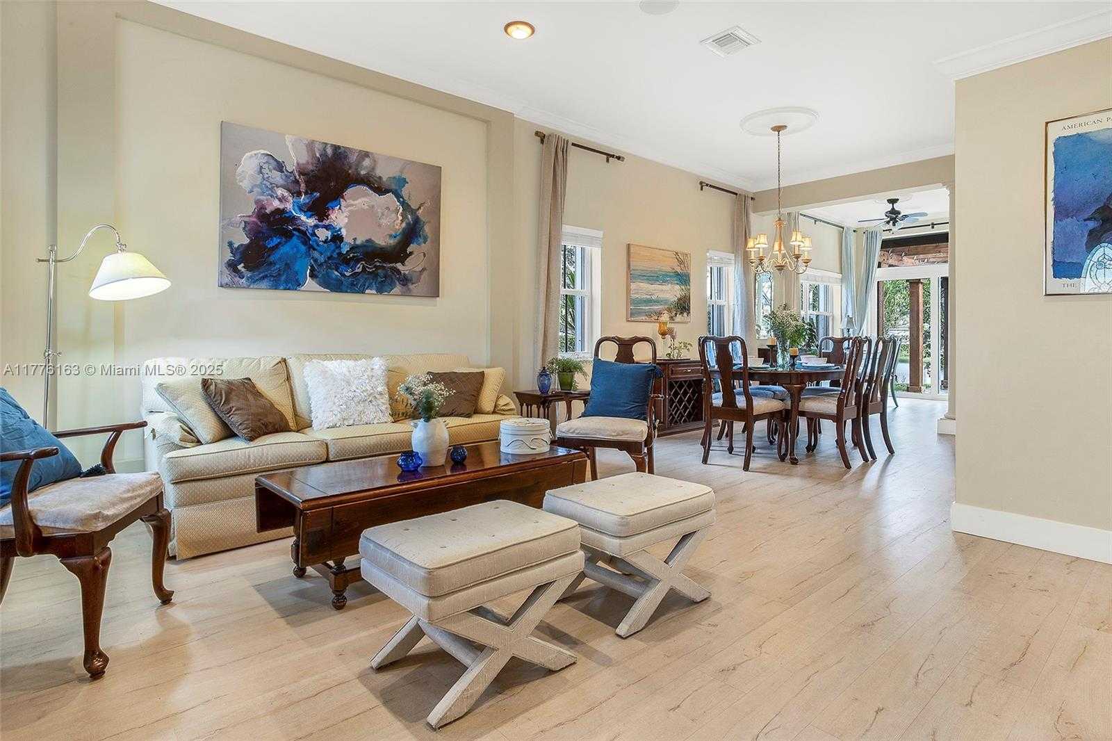 Small Image of 845 VISTA MEADOWS DR, Weston Number 2