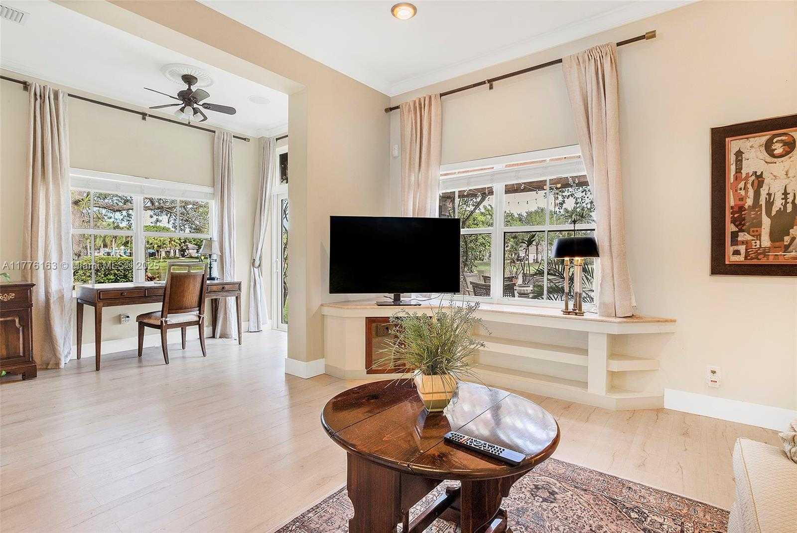 Small Image of 845 VISTA MEADOWS DR, Weston Number 24