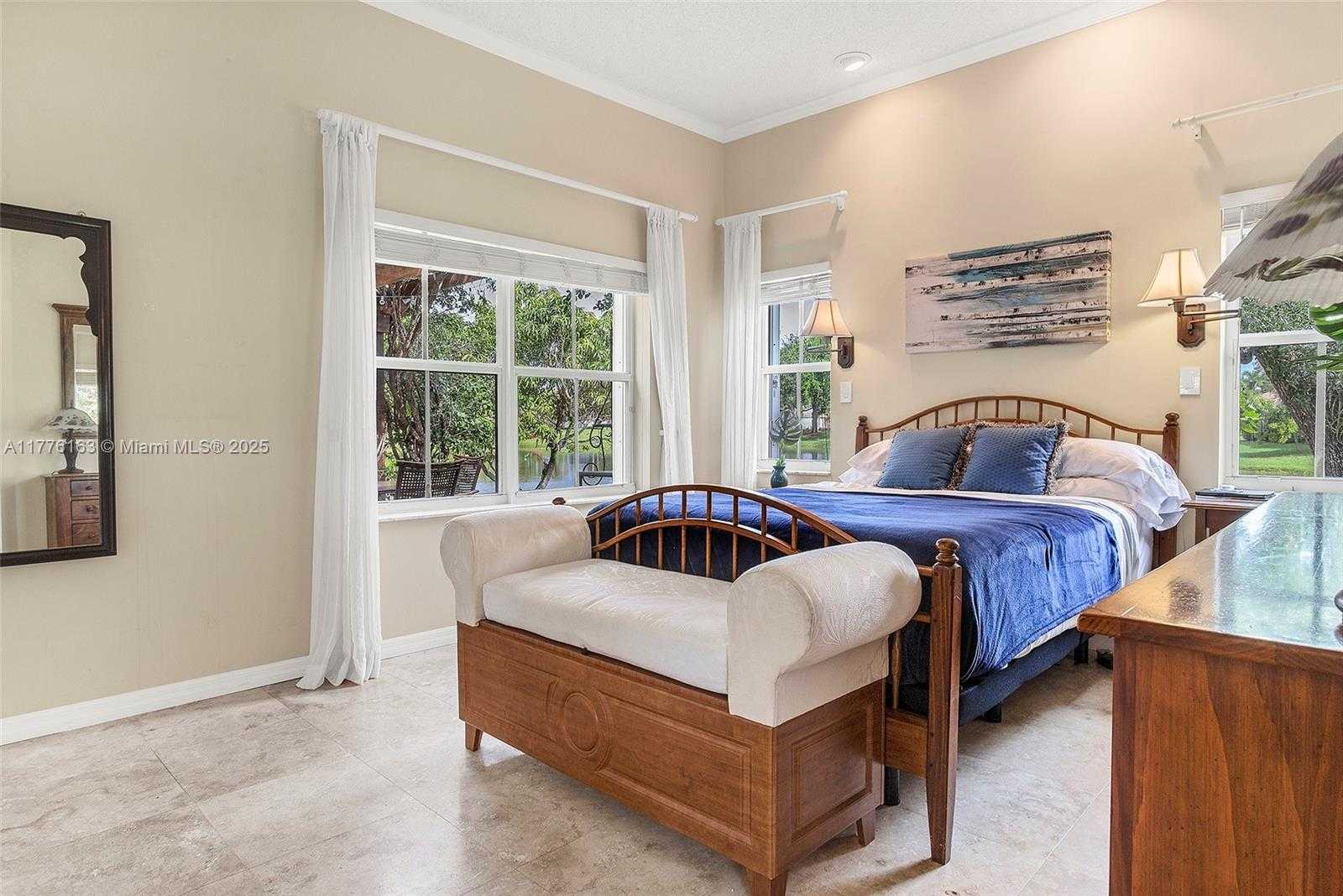 Small Image of 845 VISTA MEADOWS DR, Weston Number 28