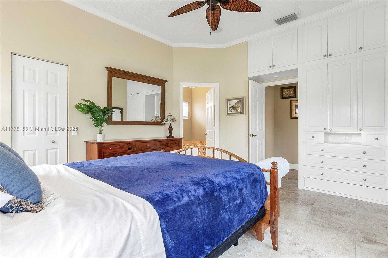 Small Image of 845 VISTA MEADOWS DR, Weston Number 29