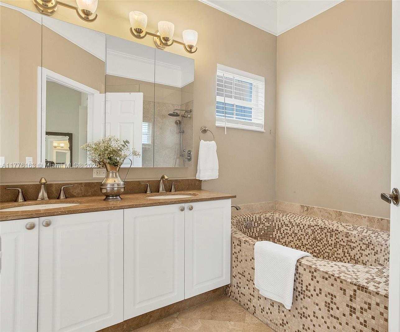 Small Image of 845 VISTA MEADOWS DR, Weston Number 30