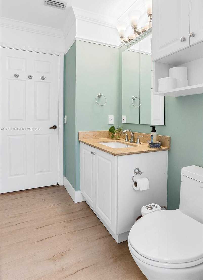 Small Image of 845 VISTA MEADOWS DR, Weston Number 36
