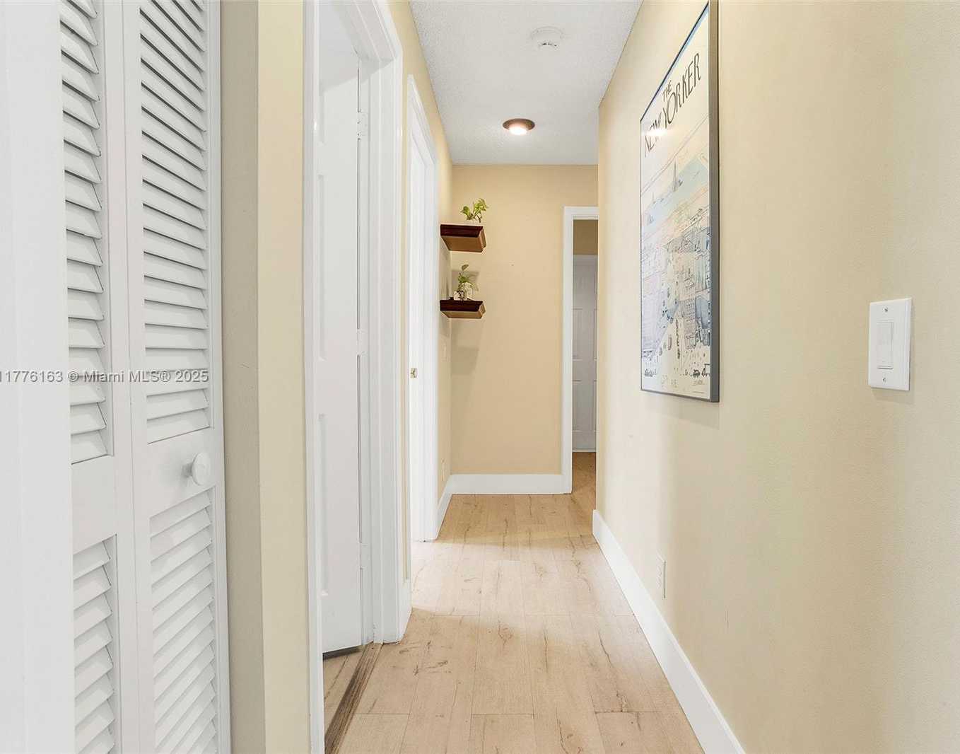 Small Image of 845 VISTA MEADOWS DR, Weston Number 39