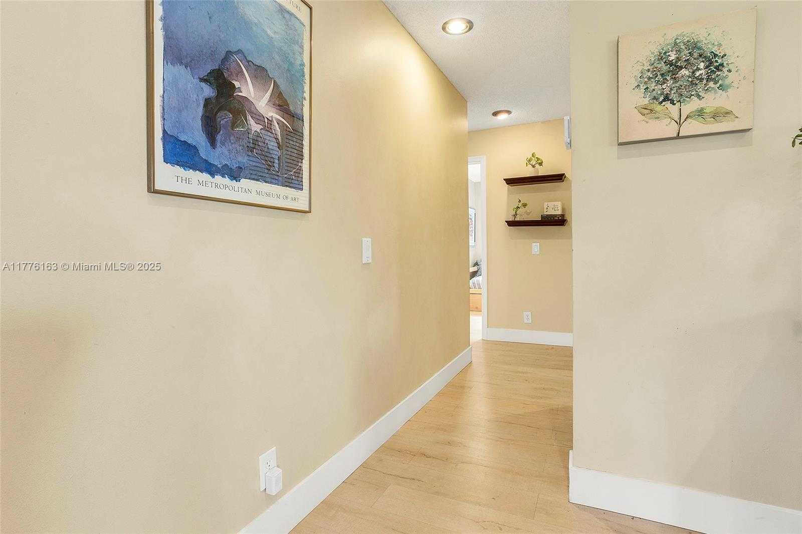 Small Image of 845 VISTA MEADOWS DR, Weston Number 41