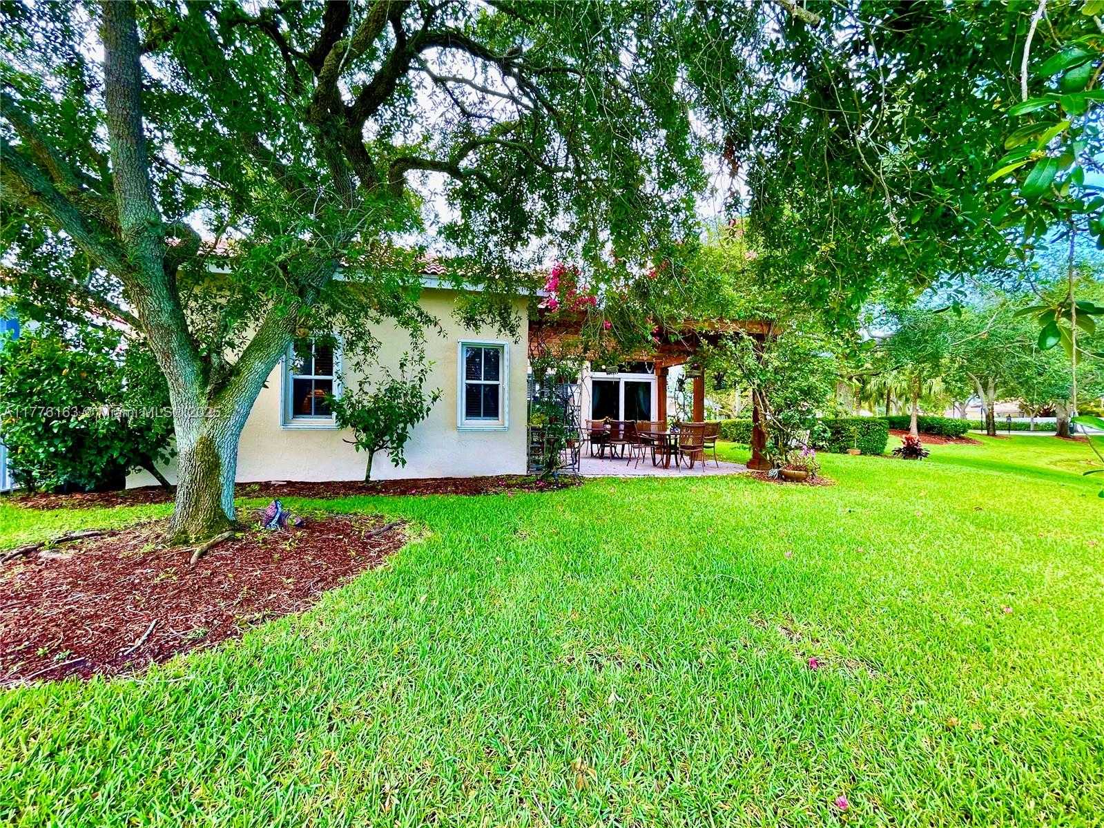 Small Image of 845 VISTA MEADOWS DR, Weston Number 45