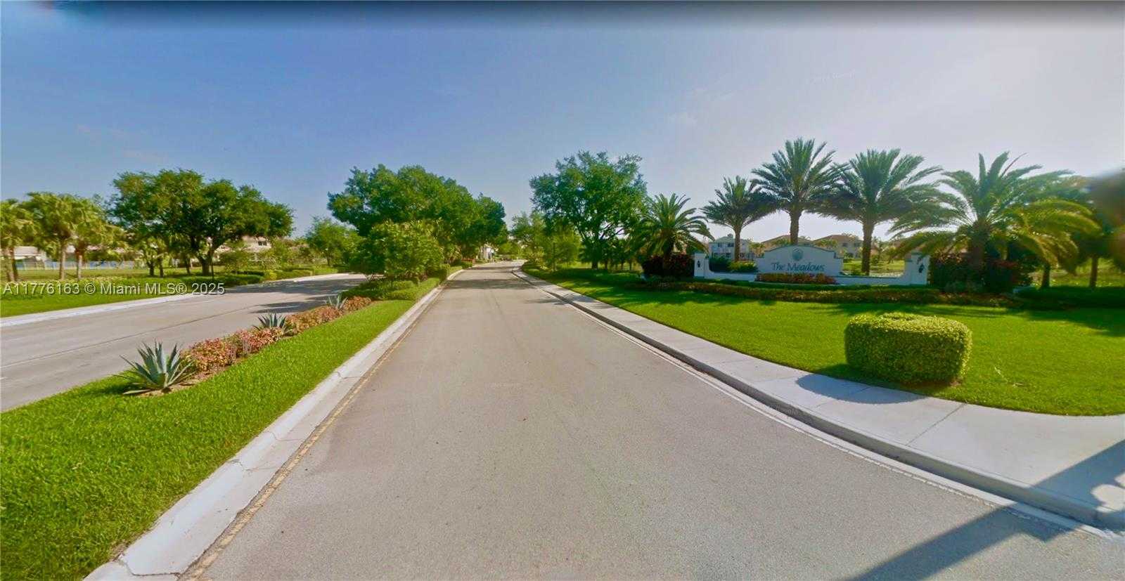 Small Image of 845 VISTA MEADOWS DR, Weston Number 51