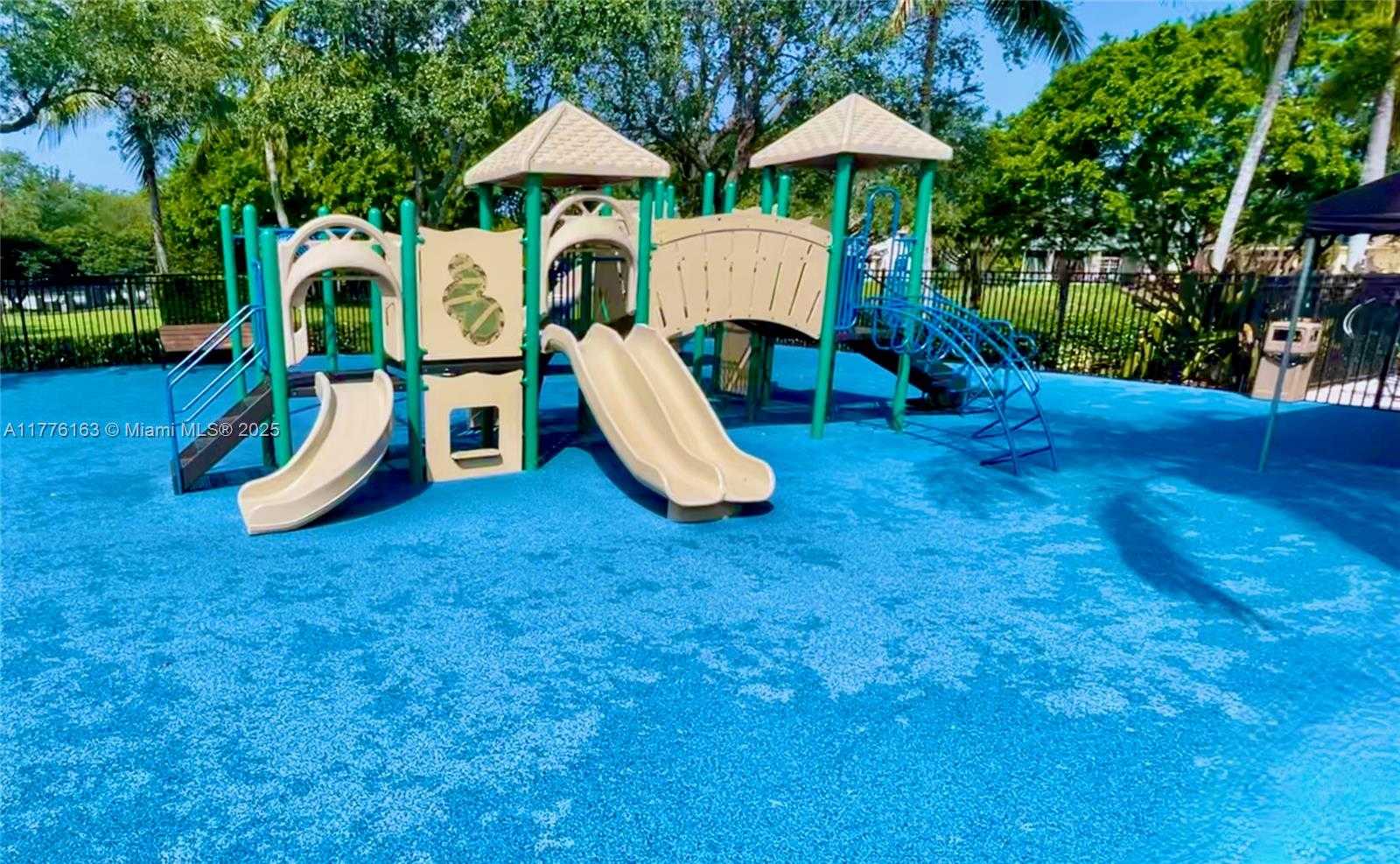 Small Image of 845 VISTA MEADOWS DR, Weston Number 52