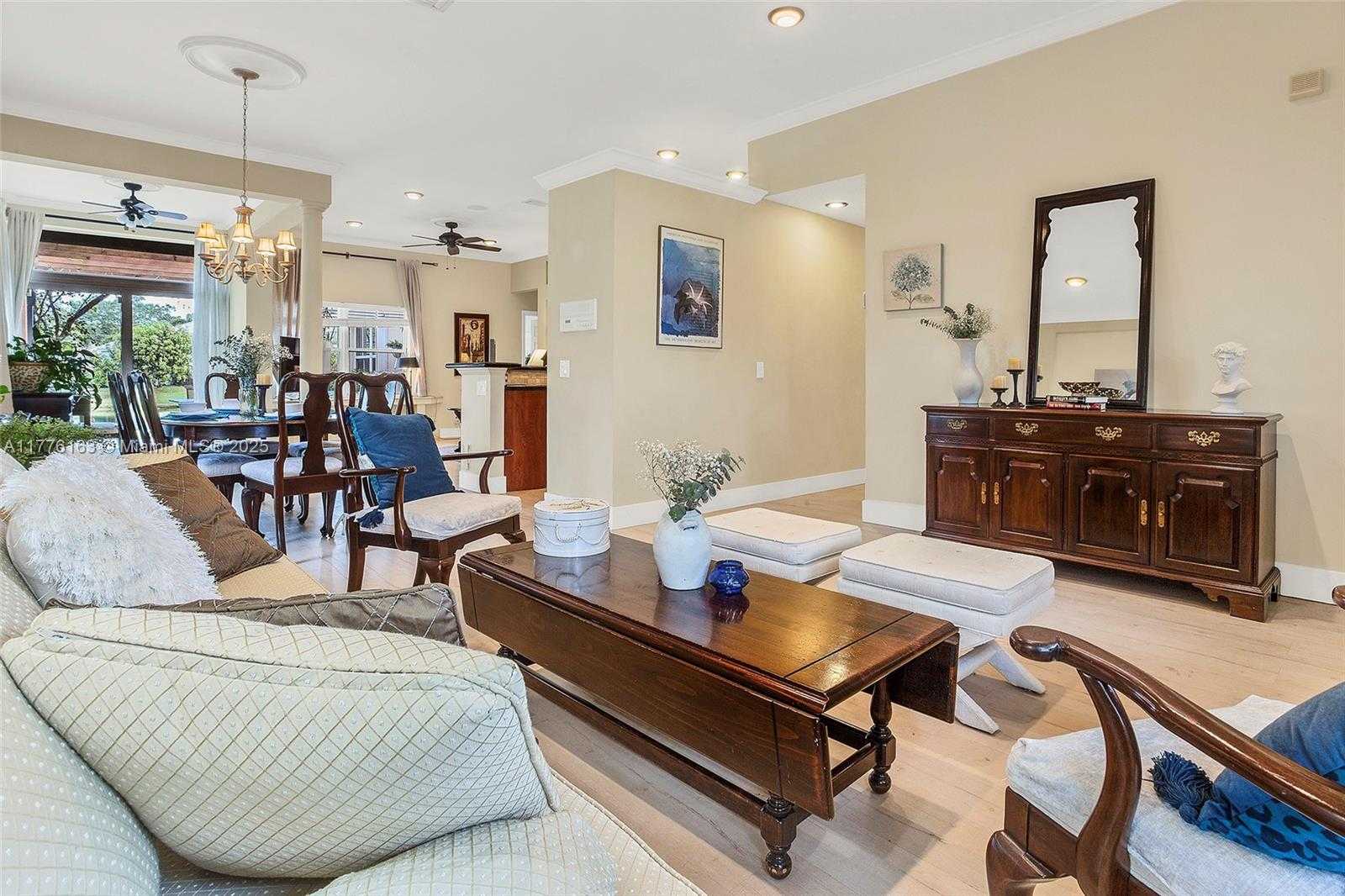 Small Image of 845 VISTA MEADOWS DR, Weston Number 6