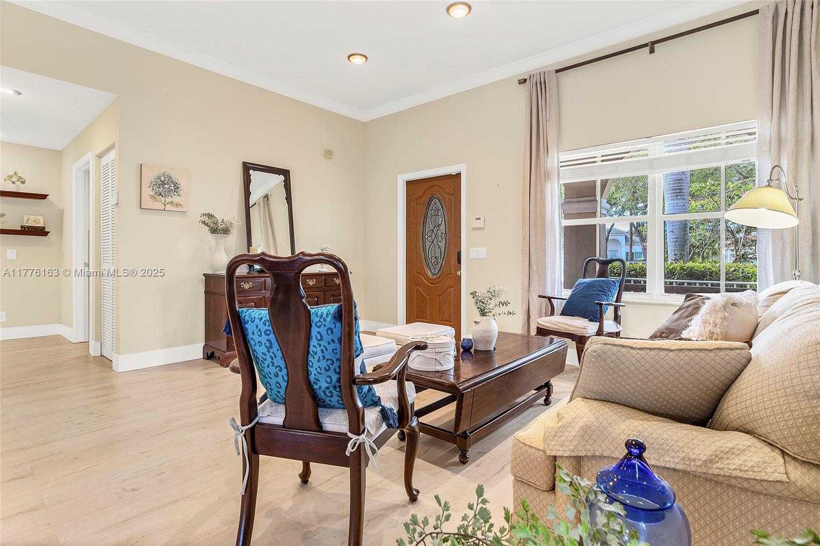 Small Image of 845 VISTA MEADOWS DR, Weston Number 9