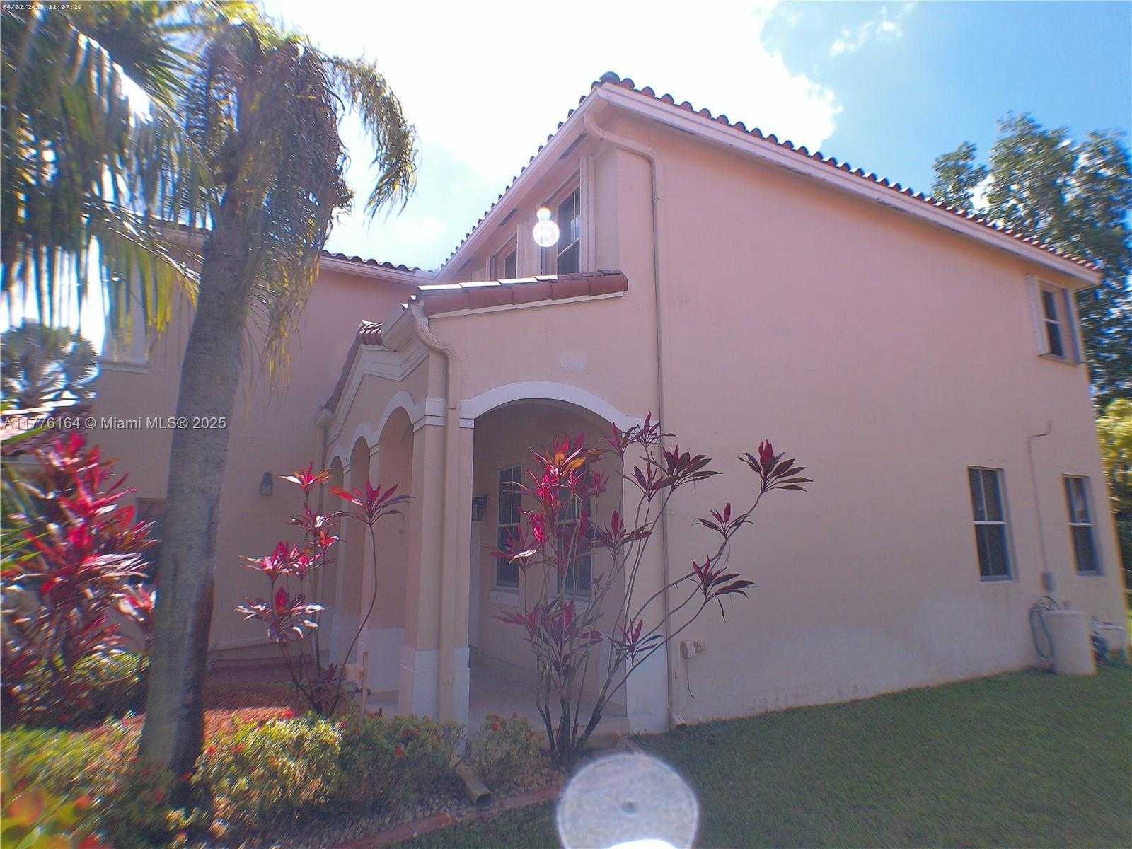 Small Image of 16830 SOUTH WEST 36TH CT, Miramar Number 4