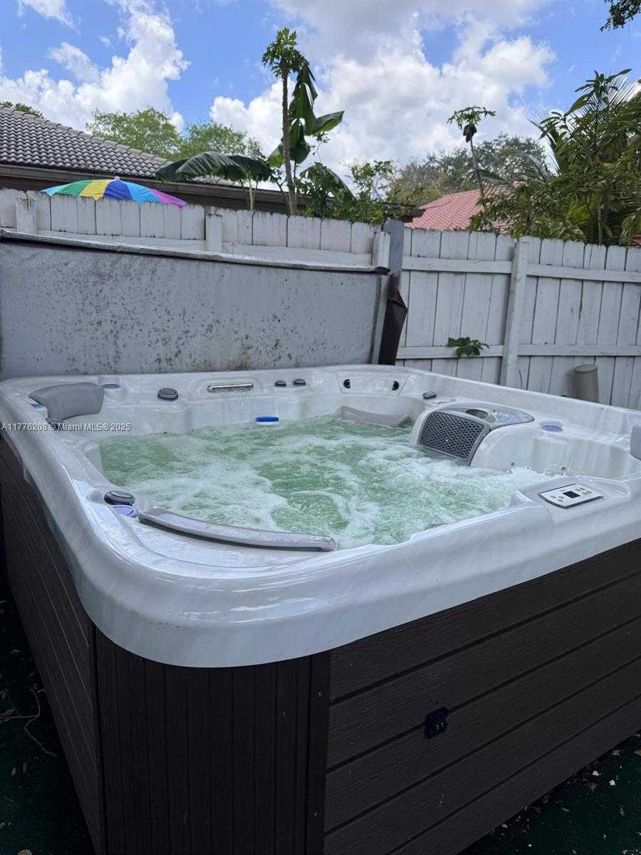 Small Image of 2370 NORTH WEST 122ND DR, Coral Springs Number 27