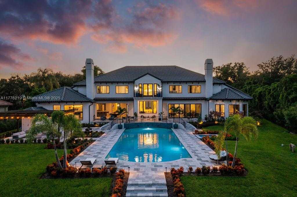 Small Image of 570 MANOR RD, MAITLAND, Winter Park Number 3