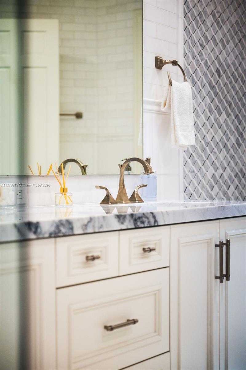 Small Image of 570 MANOR RD, MAITLAND, Winter Park Number 33
