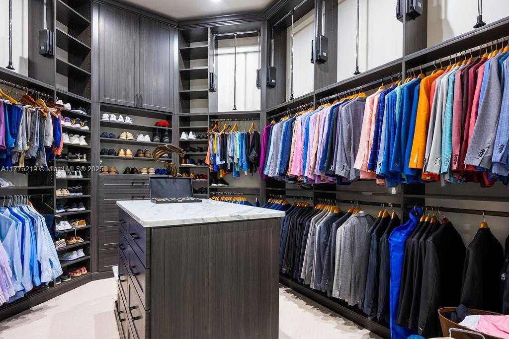 Small Image of 570 MANOR RD, MAITLAND, Winter Park Number 36