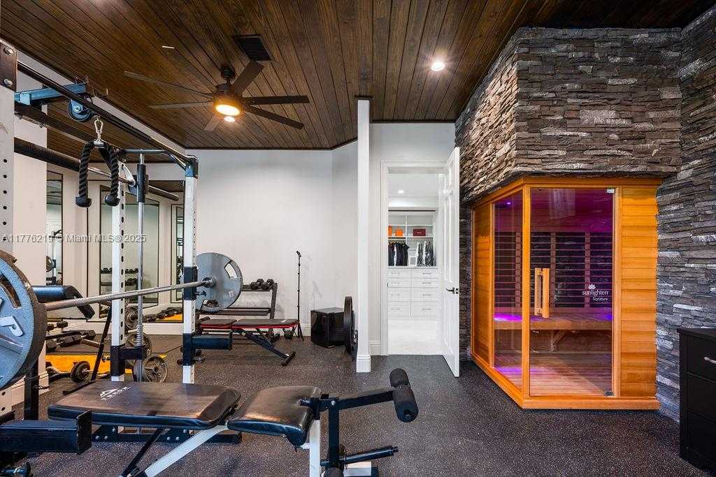 Small Image of 570 MANOR RD, MAITLAND, Winter Park Number 37