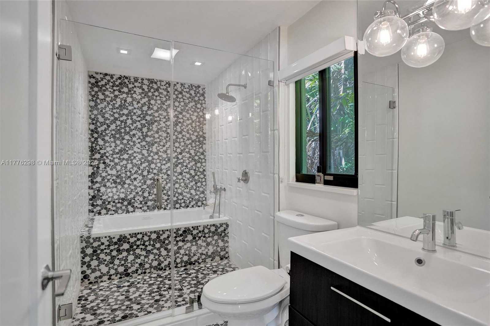 Small Image of 2340 AQUA VISTA BLVD, Fort Lauderdale Number 23