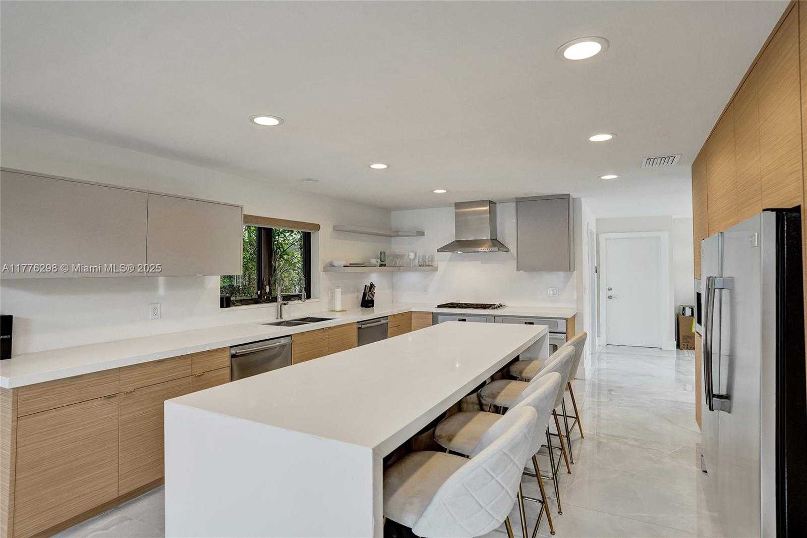 Small Image of 2340 AQUA VISTA BLVD, Fort Lauderdale Number 8