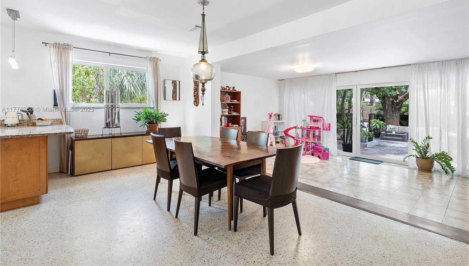 Small Image of 10619 NORTH EAST 10TH PL, Miami Shores Number 11