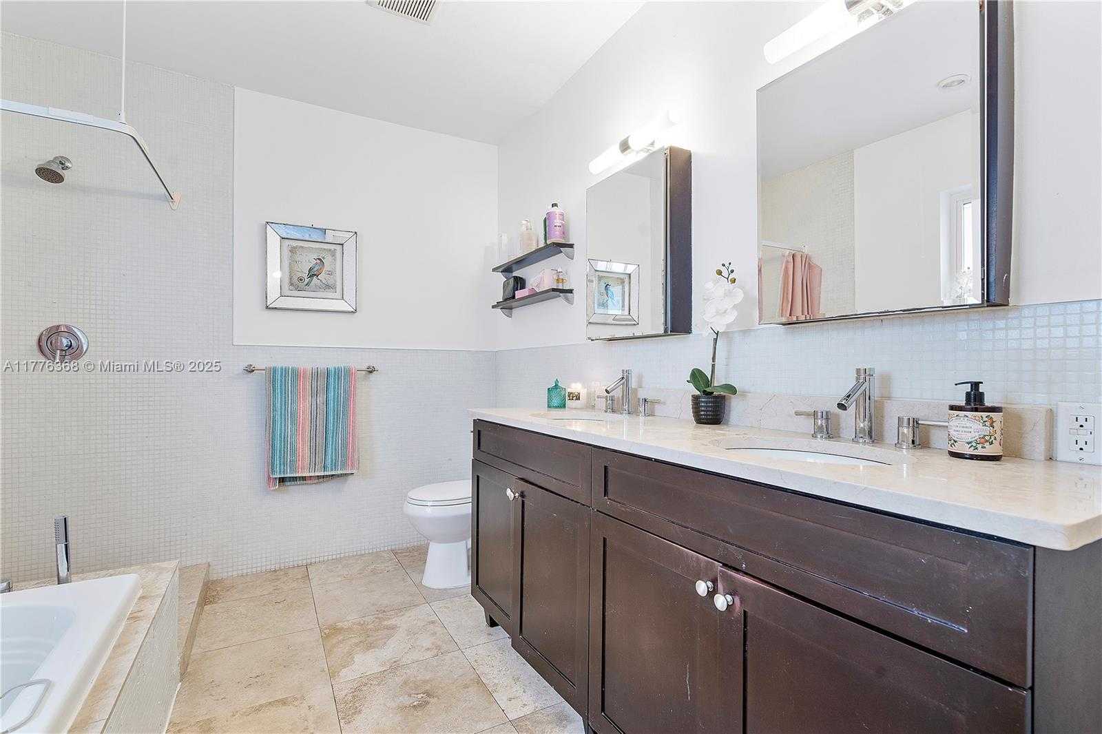 Small Image of 10619 NORTH EAST 10TH PL, Miami Shores Number 27