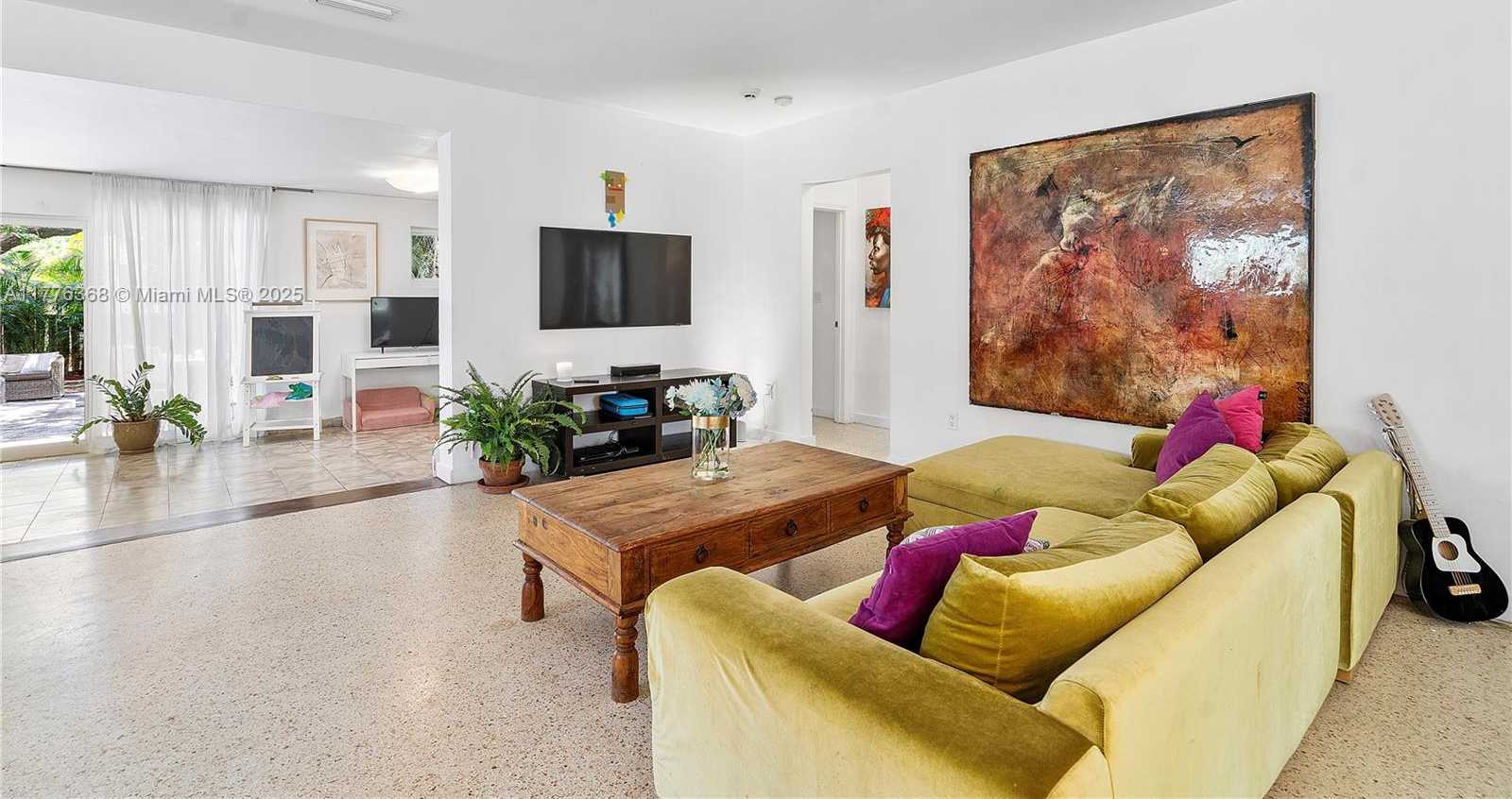 Small Image of 10619 NORTH EAST 10TH PL, Miami Shores Number 7