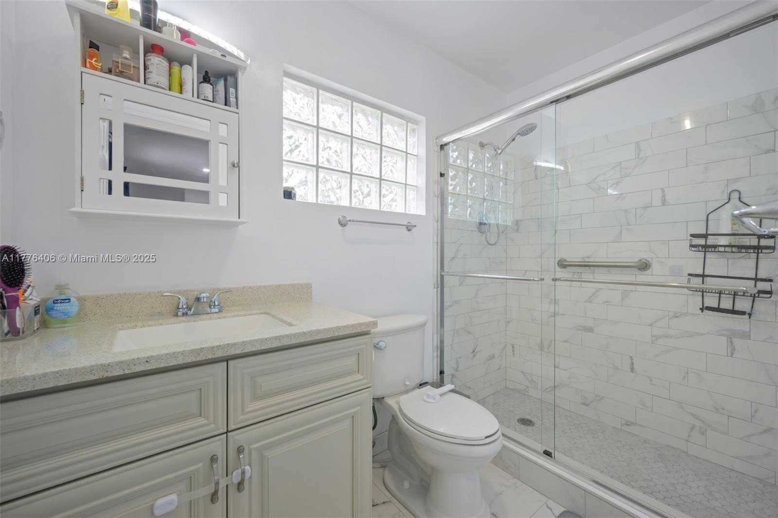 Small Image of 321 SOUTH WEST 11TH AVE, Hallandale Beach Number 13