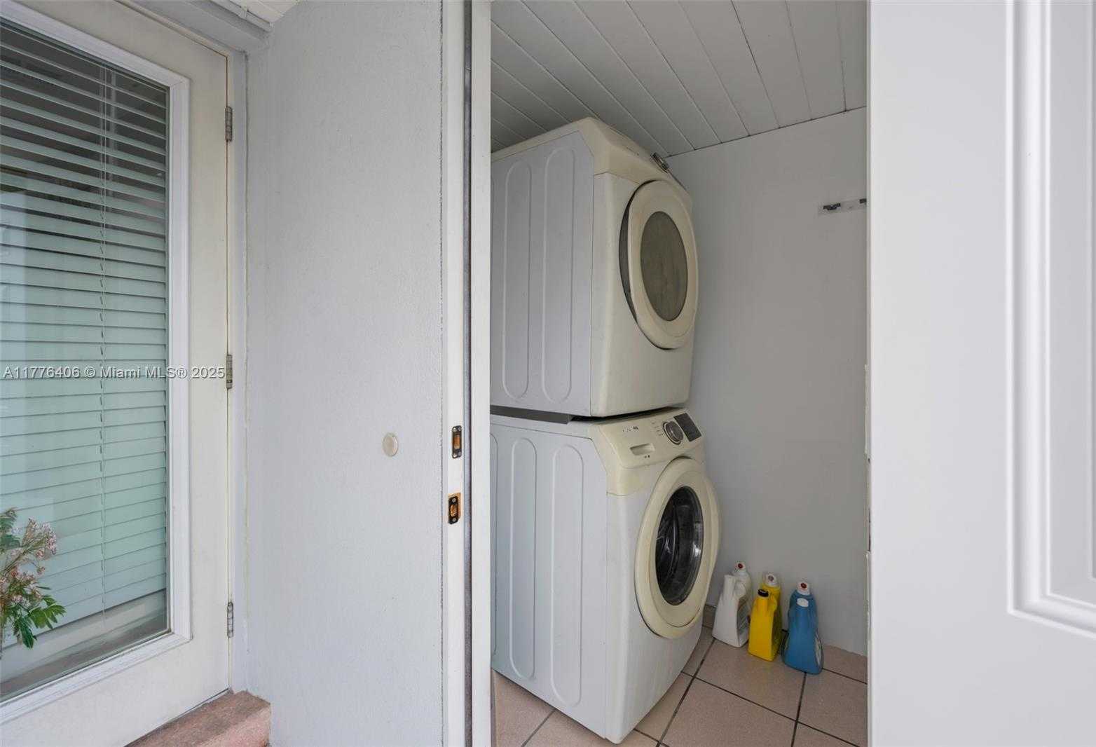 Small Image of 321 SOUTH WEST 11TH AVE, Hallandale Beach Number 20