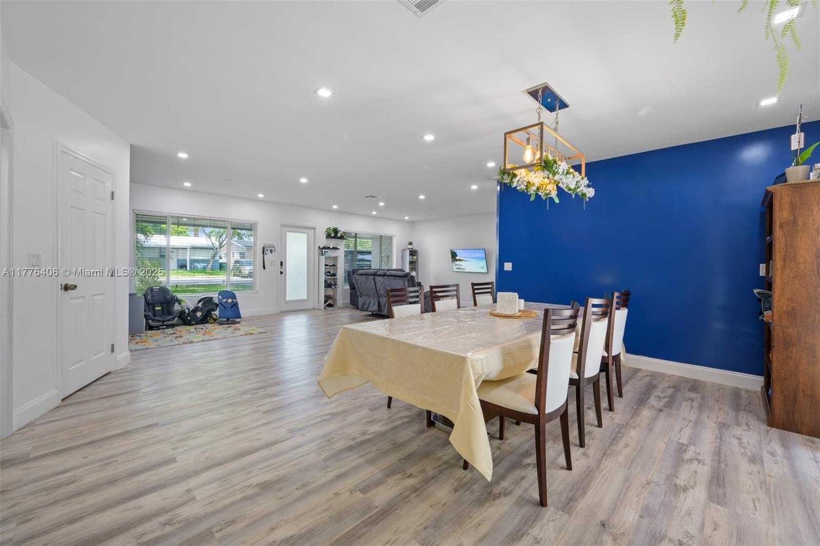 Small Image of 321 SOUTH WEST 11TH AVE, Hallandale Beach Number 8