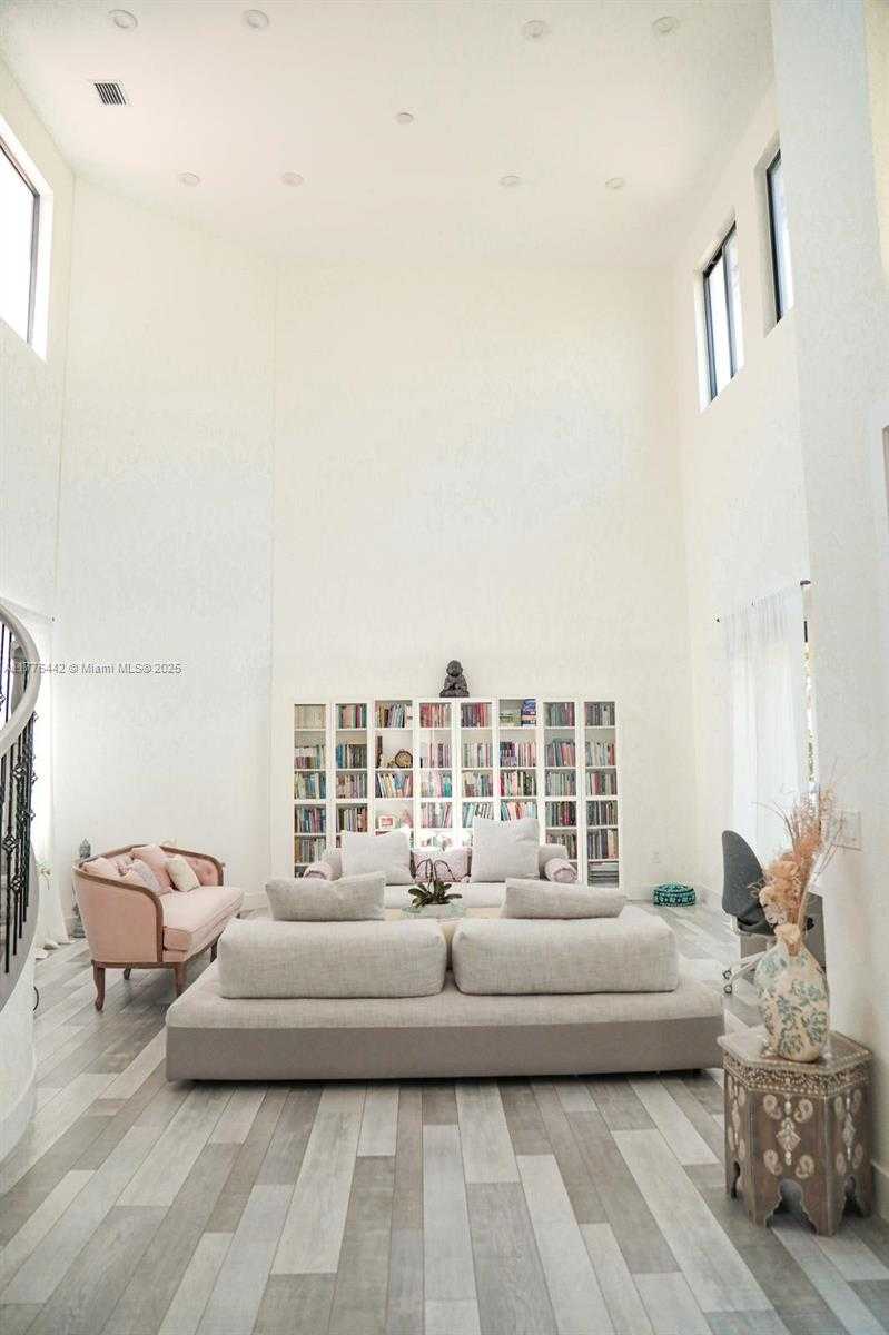 Small Image of 19209 SOUTH WEST 80TH CT, Cutler Bay Number 11