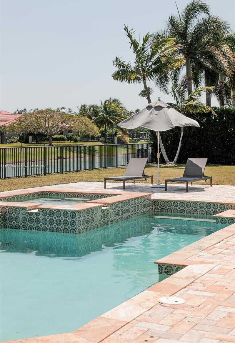 Small Image of 19209 SOUTH WEST 80TH CT, Cutler Bay Number 24