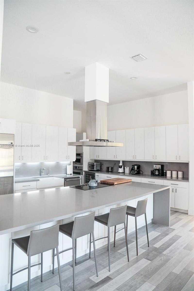 Small Image of 19209 SOUTH WEST 80TH CT, Cutler Bay Number 5