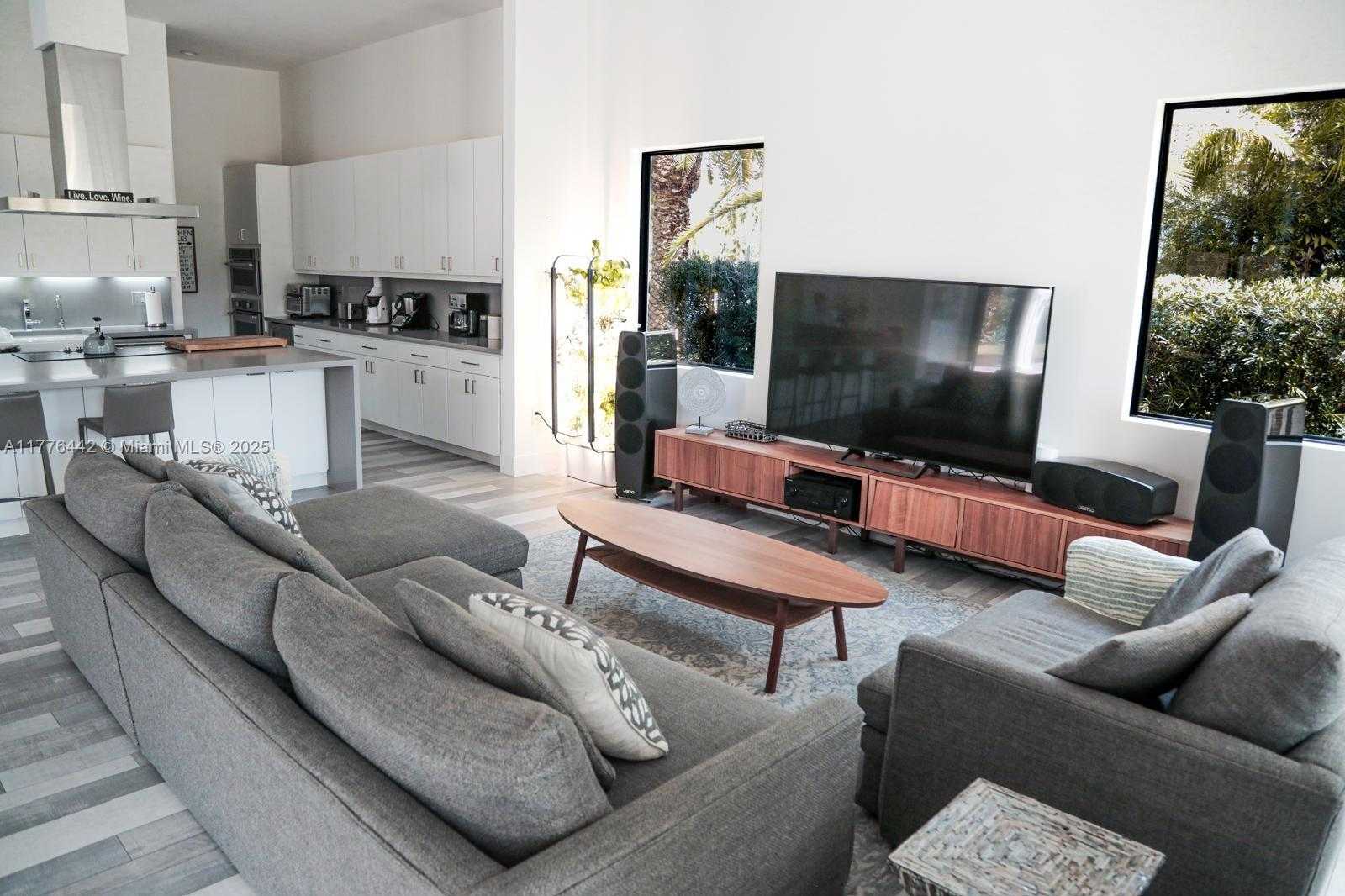 Small Image of 19209 SOUTH WEST 80TH CT, Cutler Bay Number 7