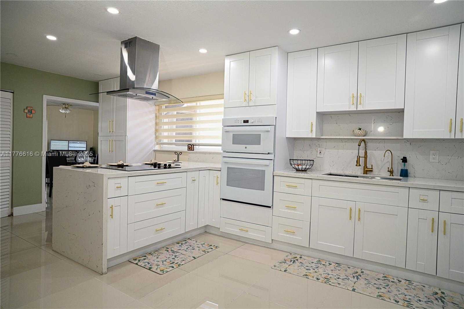 Small Image of 1417 WEST 40TH ST, Hialeah Number 10
