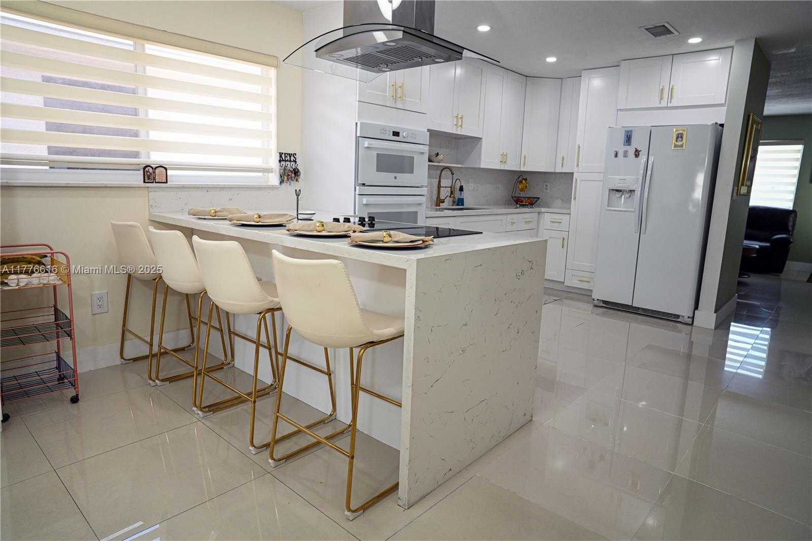 Small Image of 1417 WEST 40TH ST, Hialeah Number 11