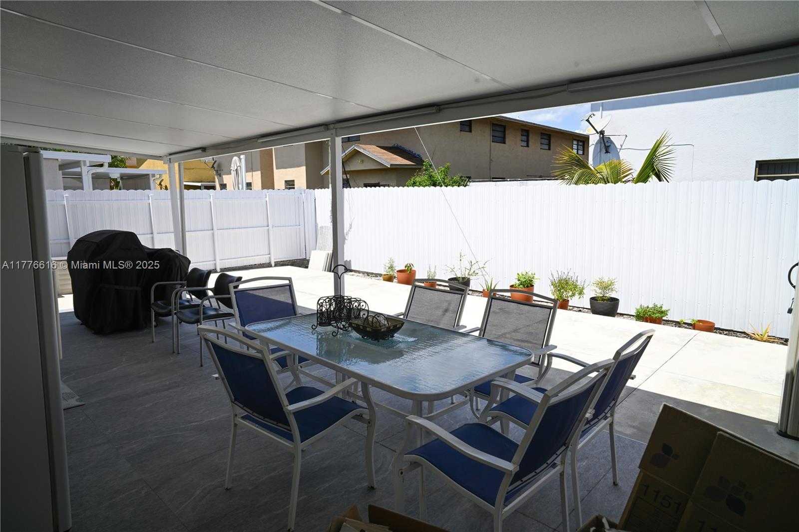 Small Image of 1417 WEST 40TH ST, Hialeah Number 13