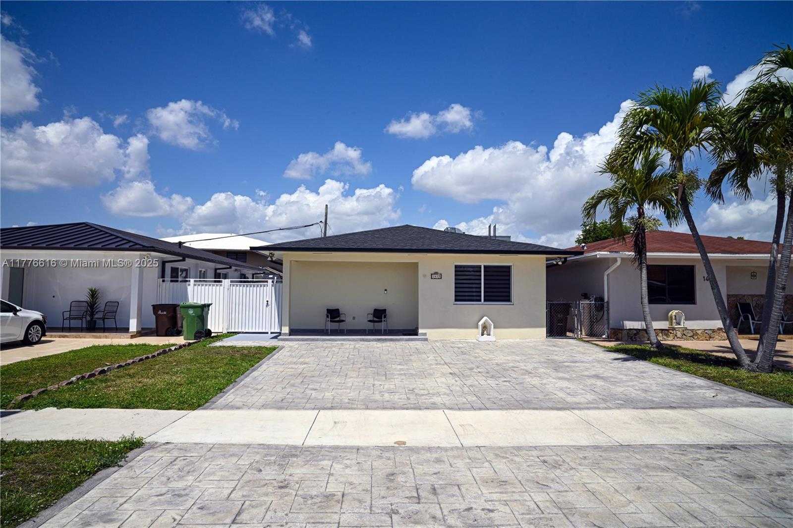 Small Image of 1417 WEST 40TH ST, Hialeah Number 2