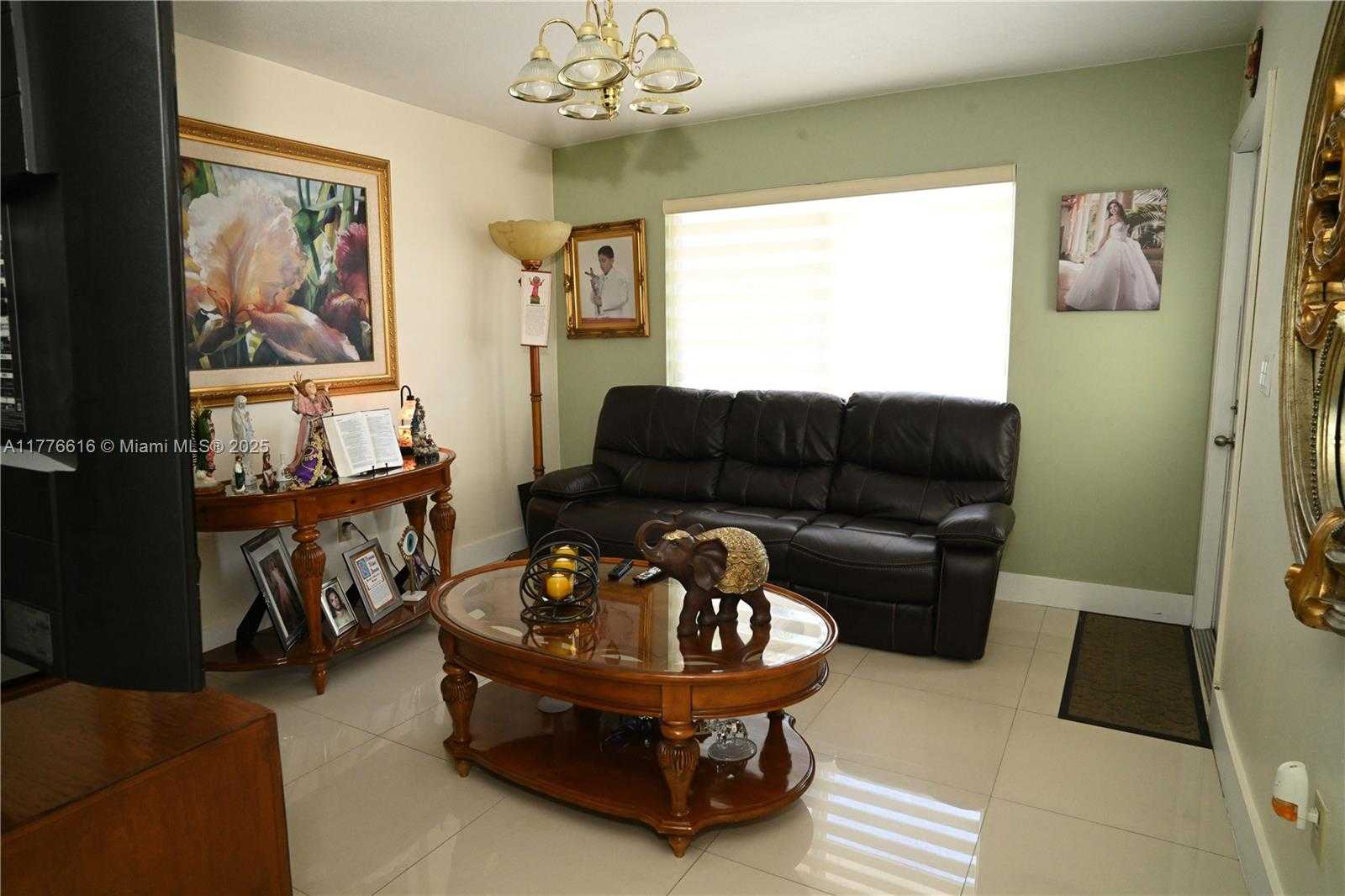 Small Image of 1417 WEST 40TH ST, Hialeah Number 3