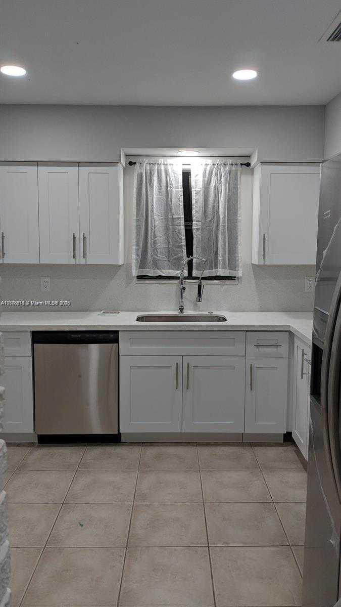 Small Image of 6461 EVANS ST, Hollywood Number 10