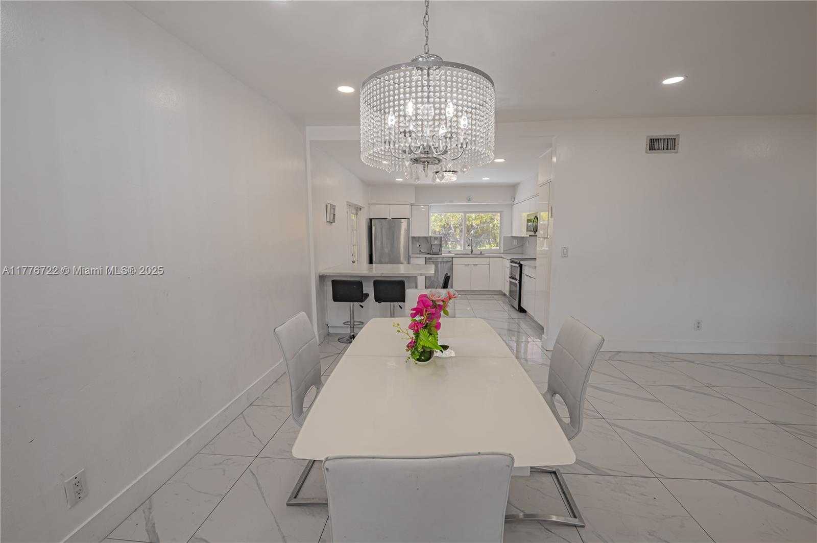 Small Image of 1901 NORTH EAST 186TH DR, North Miami Beach Number 14