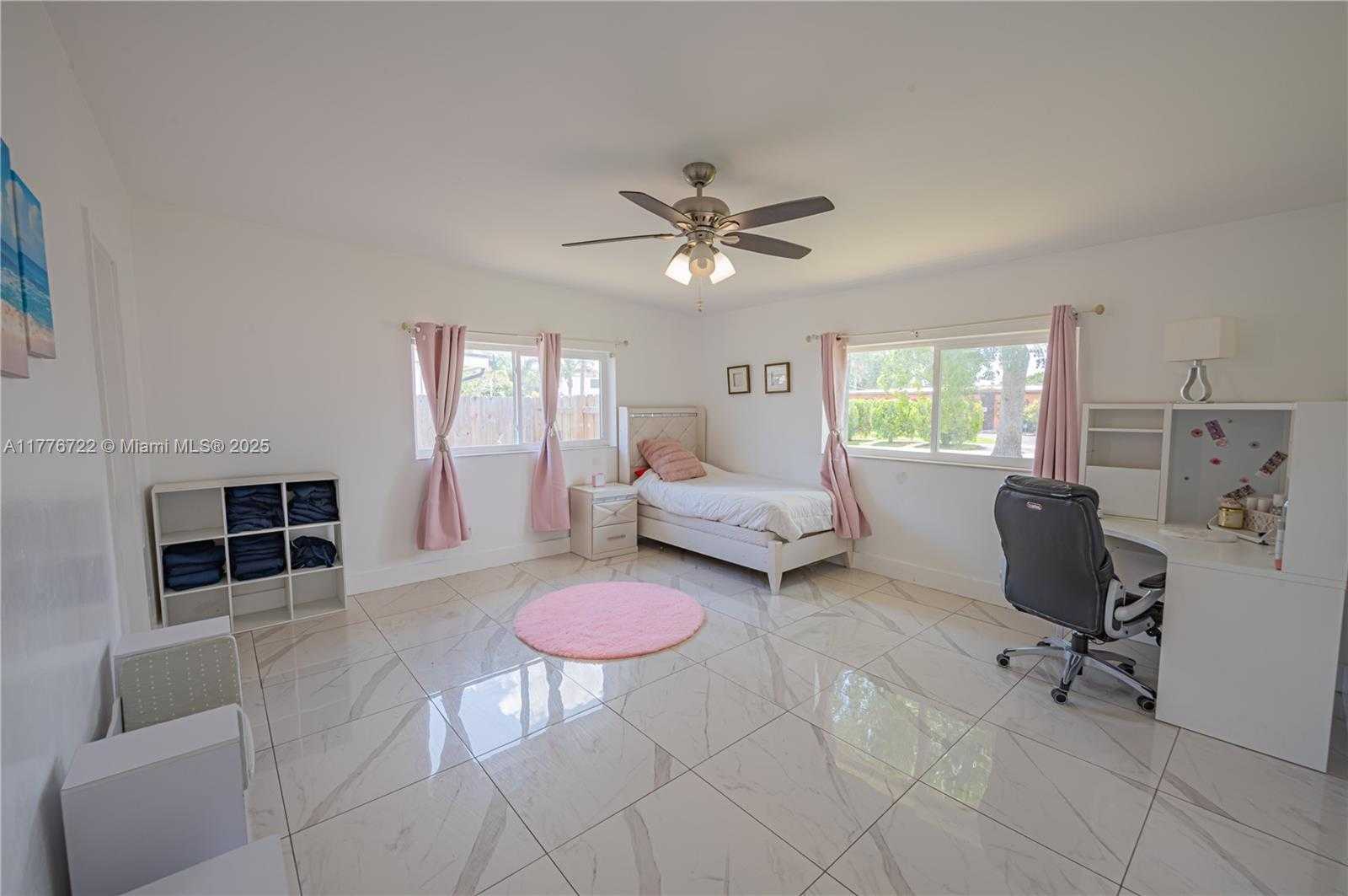 Small Image of 1901 NORTH EAST 186TH DR, North Miami Beach Number 24