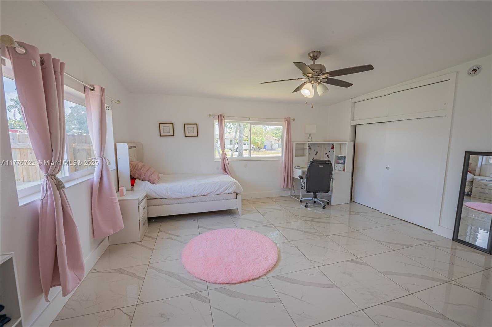 Small Image of 1901 NORTH EAST 186TH DR, North Miami Beach Number 25