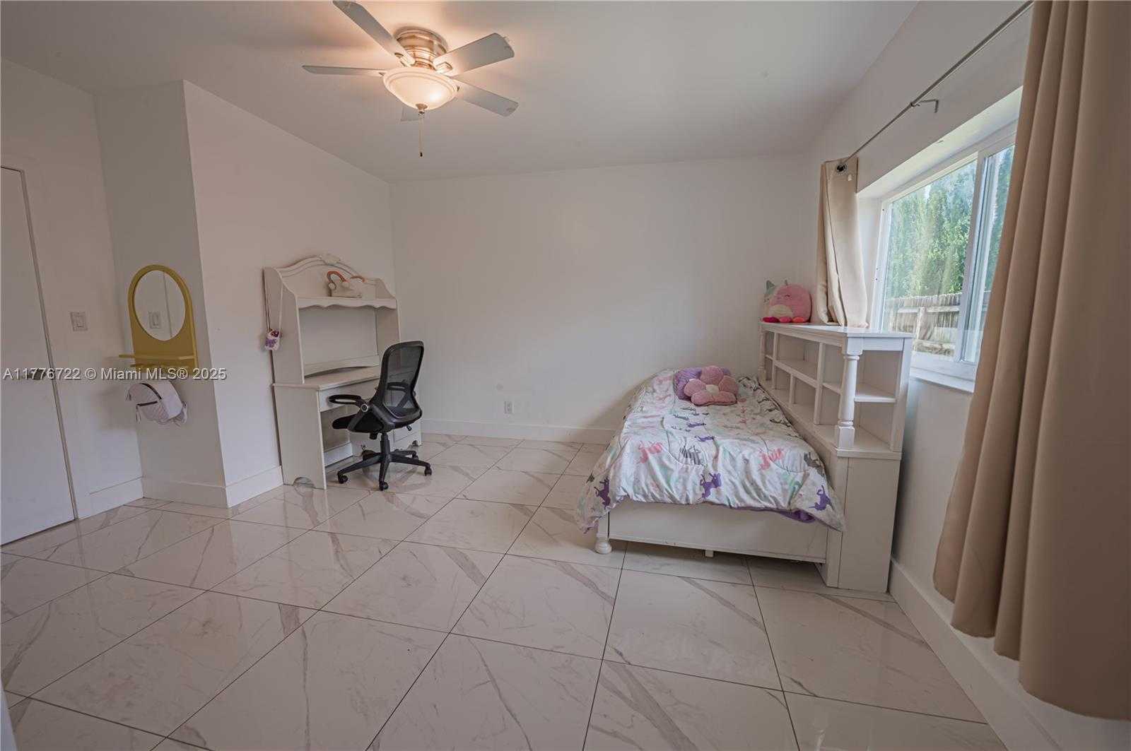 Small Image of 1901 NORTH EAST 186TH DR, North Miami Beach Number 26