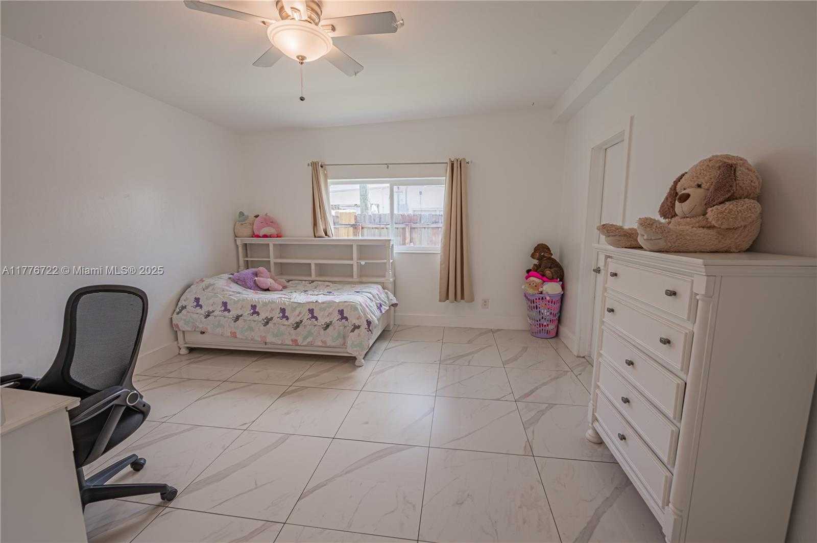 Small Image of 1901 NORTH EAST 186TH DR, North Miami Beach Number 27