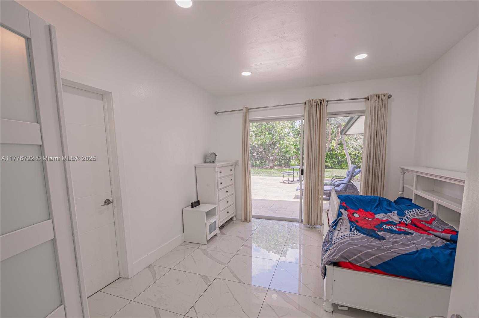 Small Image of 1901 NORTH EAST 186TH DR, North Miami Beach Number 29