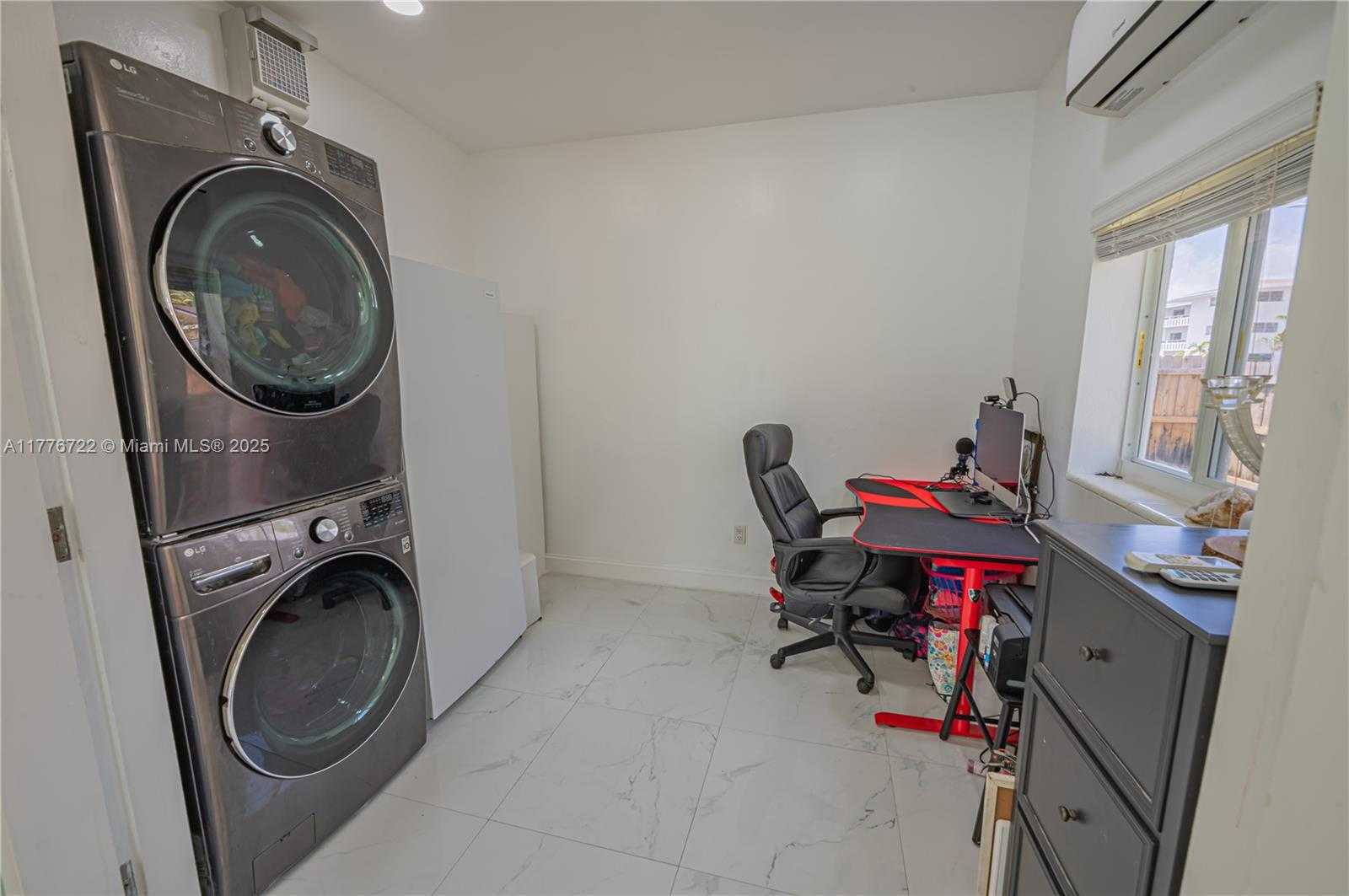 Small Image of 1901 NORTH EAST 186TH DR, North Miami Beach Number 30