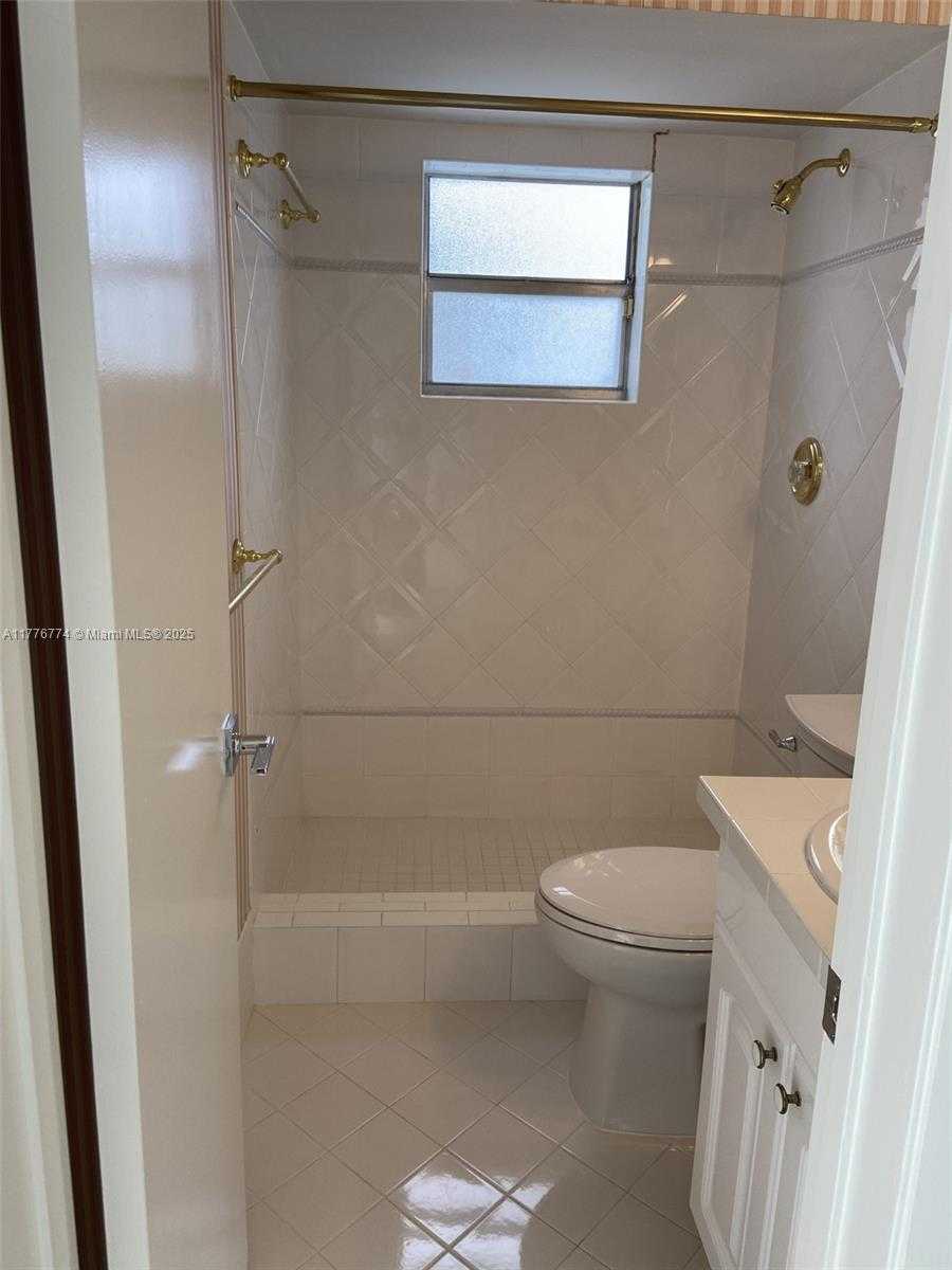 Small Image of 1601 NORTH 29TH AVE, Hollywood Number 16