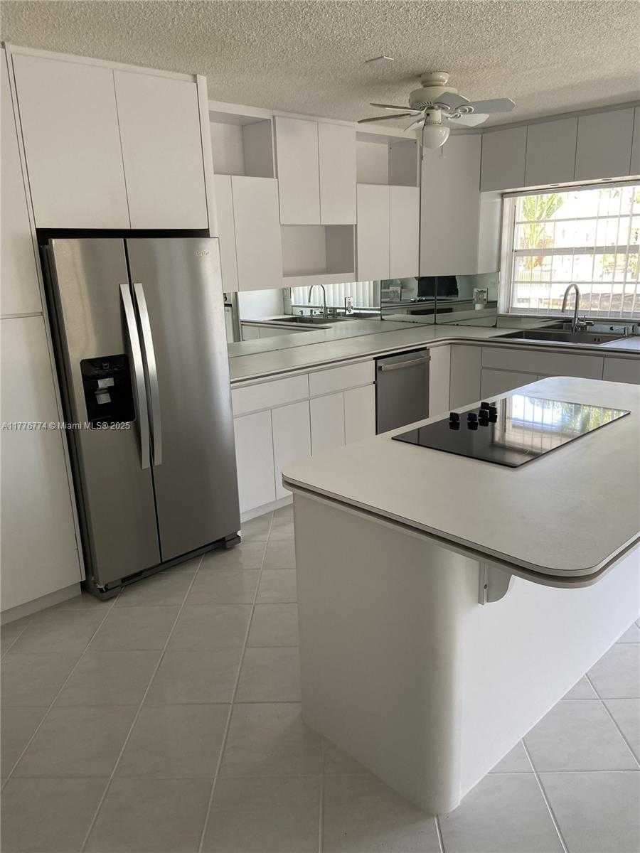 Small Image of 1601 NORTH 29TH AVE, Hollywood Number 8