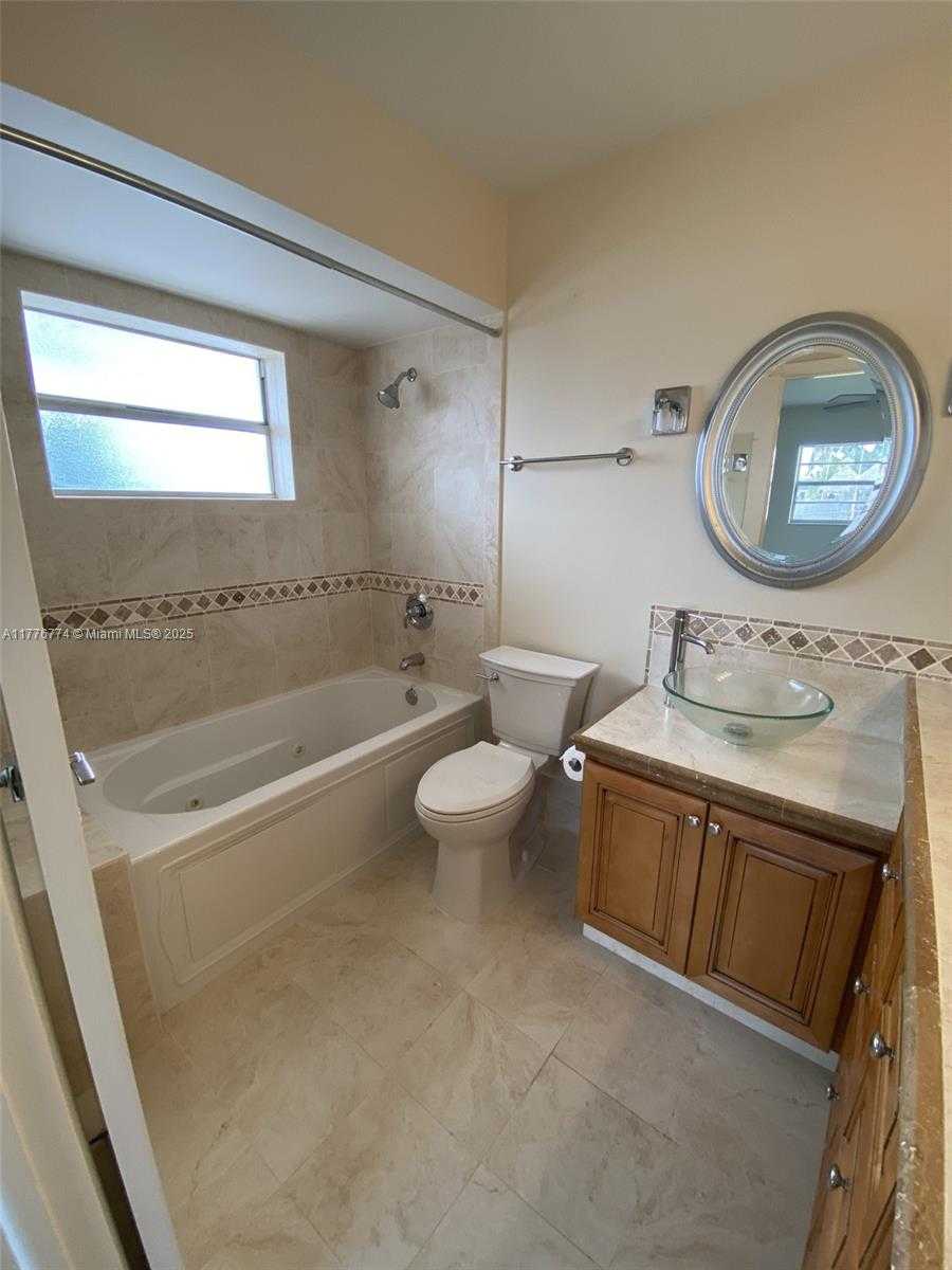 Small Image of 1601 NORTH 29TH AVE, Hollywood Number 80