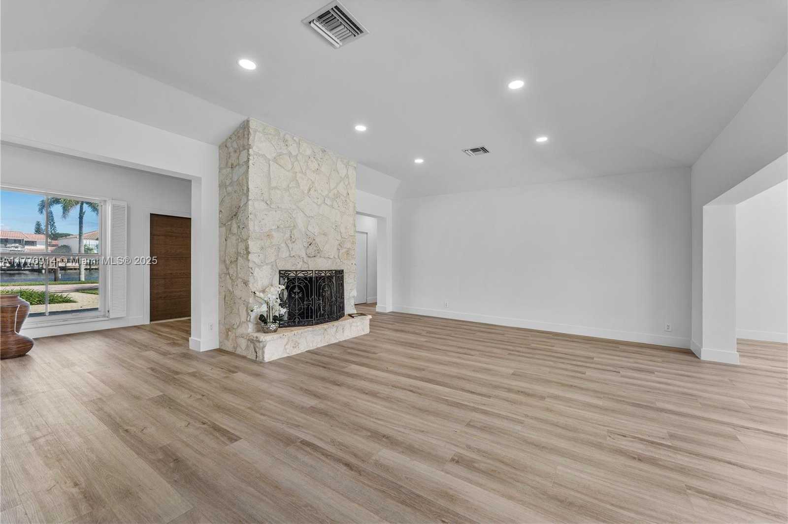 Small Image of 872 NORTH EAST 79, Boca Raton Number 5