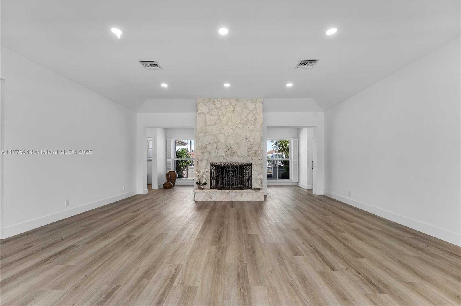 Small Image of 872 NORTH EAST 79, Boca Raton Number 6