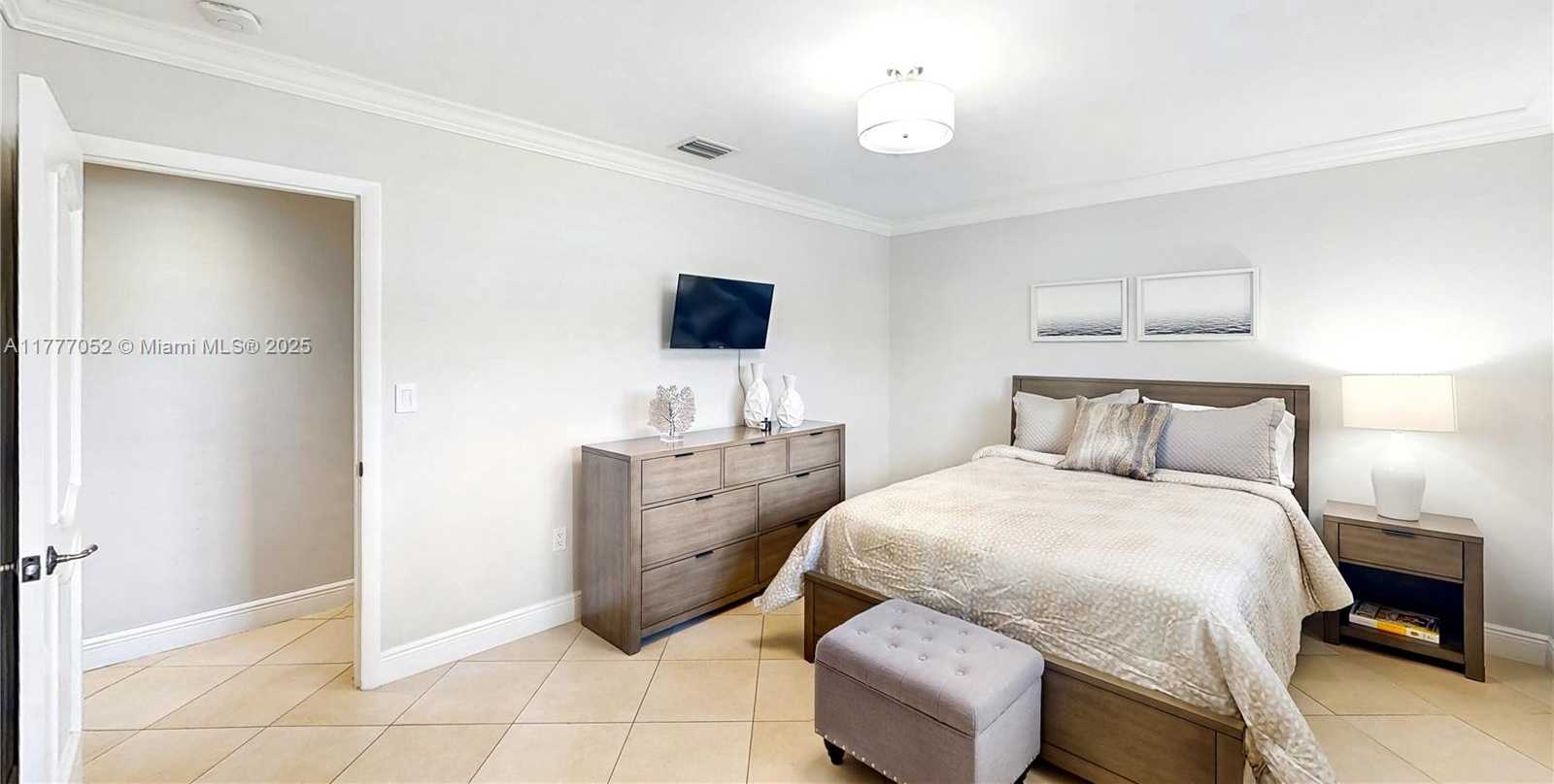 Small Image of 8860 SOUTH WEST 155TH TER, Palmetto Bay Number 17